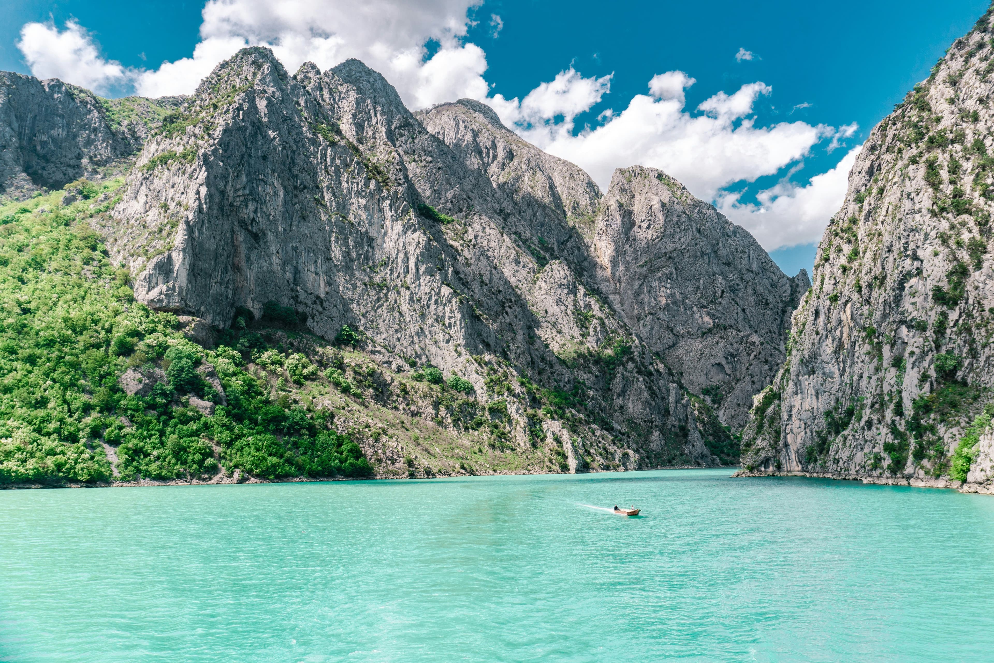 Warum Albanien DAS Reiseziel für einen 9-tägigen Urlaub ist 